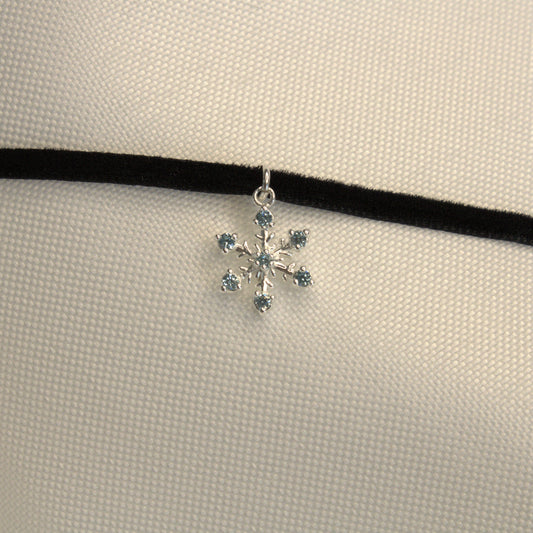 Snowflake Choker