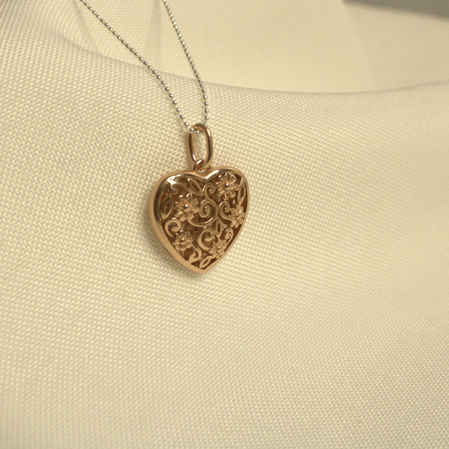Flower Heart Rosegold Necklace